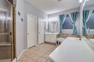 1215 Waterford Oaks Cir, Cedar Hill, TX 75104 - Photo 18