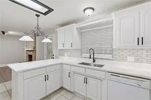 2901 Branch Oaks Dr, Garland, TX 75043 - Photo 4