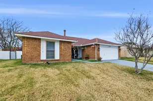 4838 Trailwood Dr, Grand Prairie, TX 75052 - Photo 14