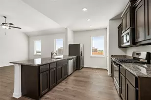 905 Cawthorne Trl, Fort Worth, TX 76108 - Photo 2