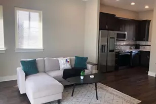 324 Feliks Gwozdz Pl, Fort Worth, TX 76104 - Photo 4