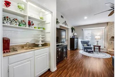 2907 Kimberly Drive, Grapevine, TX 76051 - Photo 4