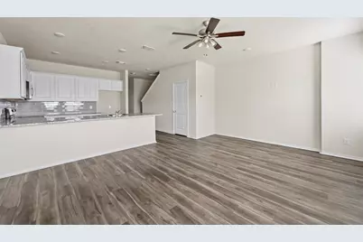 601 Thomas Street #1, Bonham, TX 75418 - Photo 2