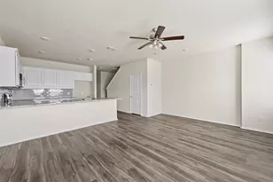 601 Thomas St, Bonham, TX 75418 - Photo 2