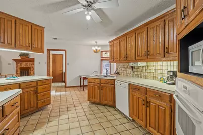 2707 Lincoln Drive, Arlington, TX 76006 - Photo 8