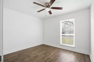 8949 Shorelark Dr, Dallas, TX 75217 - Photo 14