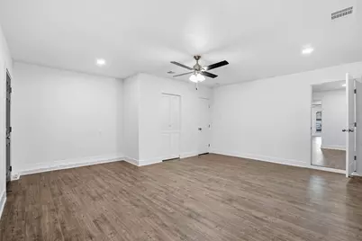 8949 Shorelark Drive, Dallas, TX 75217 - Photo 18