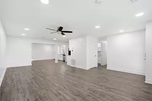 8949 Shorelark Dr, Dallas, TX 75217 - Photo 6