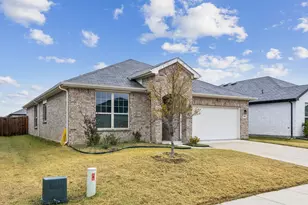 968 Ravenwood Ln, Van Alstyne, TX 75495 - Photo 2