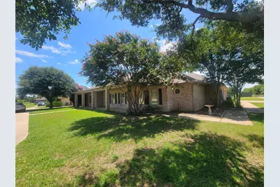 2525 Colt Lane, Crowley, TX 76036 - Photo 2