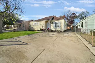 1215 Tarpley Ave, Dallas, TX 75211 - Photo 2