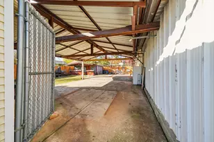 1215 Tarpley Ave, Dallas, TX 75211 - Photo 22