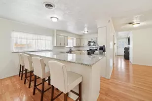 1215 Tarpley Ave, Dallas, TX 75211 - Photo 1