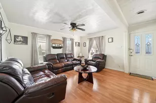 1215 Tarpley Ave, Dallas, TX 75211 - Photo 8