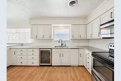 1215 Tarpley Avenue, Dallas, TX 75211 - Photo 10