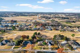 234 Navajo Trail W, Lake Kiowa, TX 76240 - Photo 34