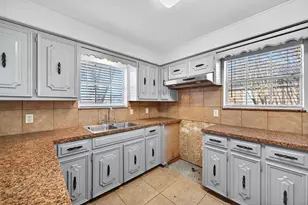 234 Navajo Trail W, Lake Kiowa, TX 76240 - Photo 22