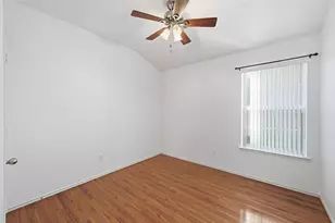 309 Moonlight Dr, Euless, TX 76039 - Photo 16