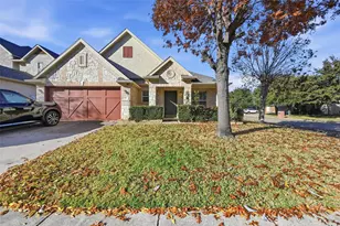 309 Moonlight Dr, Euless, TX 76039 - Photo 1