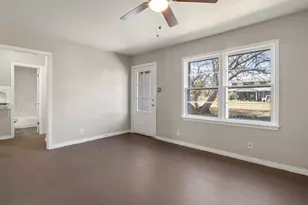 320 NE 31st St, Grand Prairie, TX 75050 - Photo 4