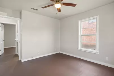 320 NE 31st Street, Grand Prairie, TX 75050 - Photo 22