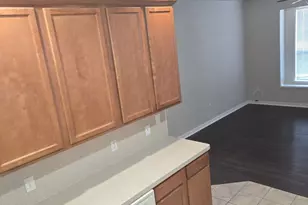 1629 Summerhill Ct, Granbury, TX 76048 - Photo 8