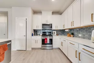 10501 Fountain Gate St, Aubrey, TX 76227 - Photo 10