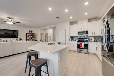 10501 Fountain Gate Street, Aubrey, TX 76227 - Photo 8