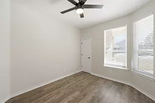 851 Valley Ridge Rd, Burleson, TX 76028 - Photo 24