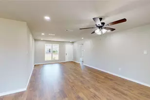 5648 De Cory Rd, Fort Worth, TX 76134 - Photo 8