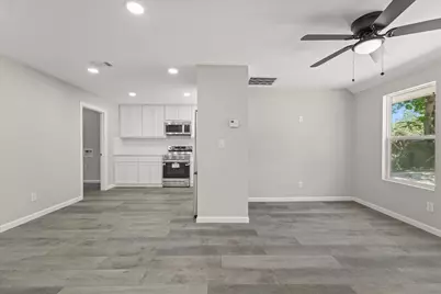 917 N Wood Street, Denton, TX 76209 - Photo 8