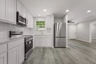 917 N Wood St, Denton, TX 76209 - Photo 12