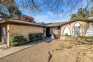 2012 York Dr, Edgecliff Village, TX 76134 - Photo 4