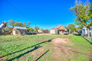 1303 N 7th St, Ballinger, TX 76821 - Photo 26