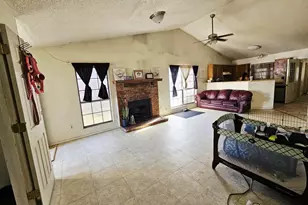 817 Colchester Dr, Mesquite, TX 75149 - Photo 4