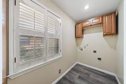 2419 Bentley Avenue, Dallas, TX 75211 - Photo 18