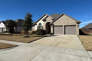 3432 Cornerstone Ln, Grand Prairie, TX 76065 - Photo 2