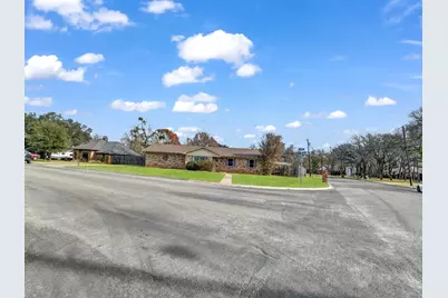 325 Huggins Drive, Springtown, TX 76082 - Photo 24