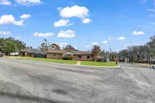 325 Huggins Dr, Springtown, TX 76082 - Photo 24