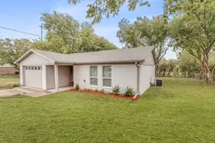 313 Clearwood Dr, Fort Worth, TX 76108 - Photo 2