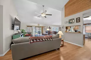 2411 Amber Hill Ln, Euless, TX 76039 - Photo 6