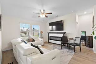 1109 Blossom Ct Dr, Princeton, TX 75407 - Photo 2