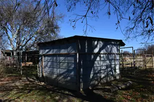2123 S Hampton Rd, Glenn Heights, TX 75154 - Photo 18