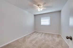 1902 Green Meadow Ct, Arlington, TX 76013 - Photo 16