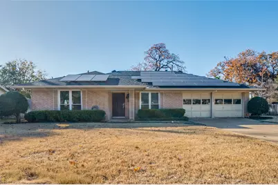 1902 Green Meadow Court, Arlington, TX 76013 - Photo 2