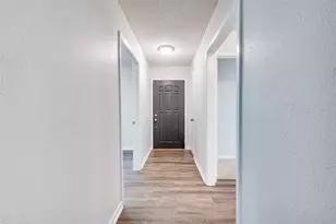 1902 Green Meadow Ct, Arlington, TX 76013 - Photo 4