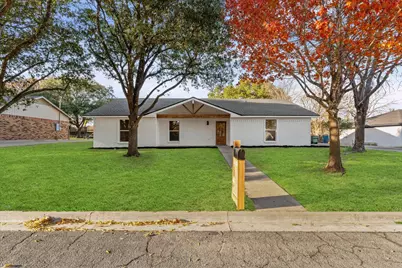 336 Oakwood Lane, Hewitt, TX 76643 - Photo 2