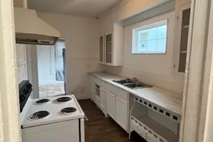 400 E Cotton St, Longview, TX 75601 - Photo 6