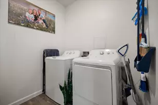 909 Avagail Ave, Springtown, TX 76082 - Photo 24