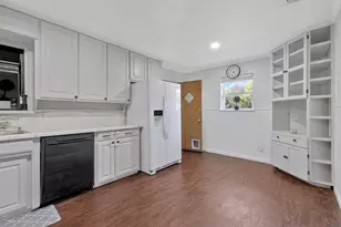 3705 Delaware Trail, Lake Worth, TX 76135 - Photo 14